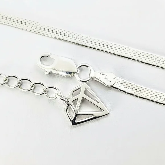Italian Sterling Silver Reversible Herringbone Necklace with Diamond-Shaped Tag - Picture 3 of 10